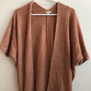 EXCELLENT Caramel Shrug Sweater!!